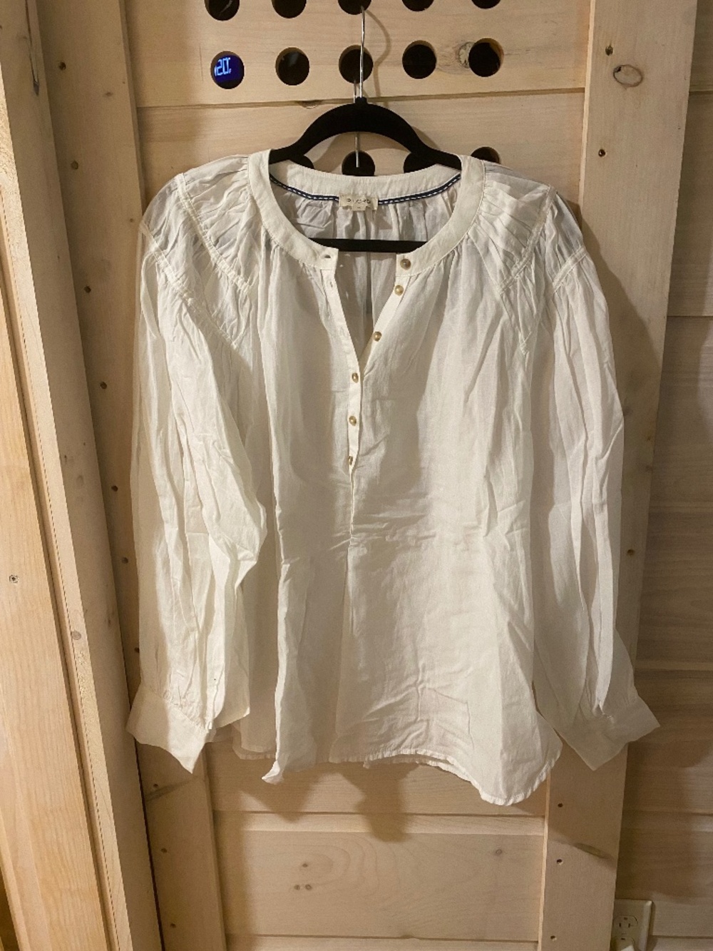 Pilcro Cream blouse, oversized, ruched shoulders